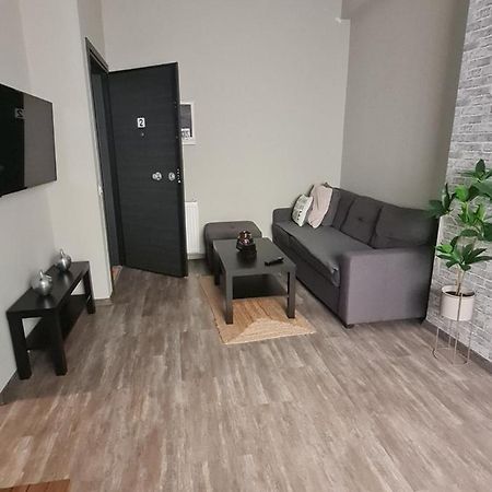 Trikala Easy Living B1 Kai B2公寓 外观 照片