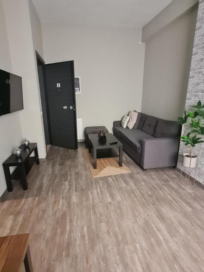 Trikala Easy Living B1 Kai B2公寓 外观 照片