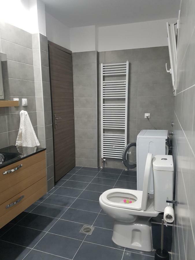 Trikala Easy Living B1 Kai B2公寓 外观 照片
