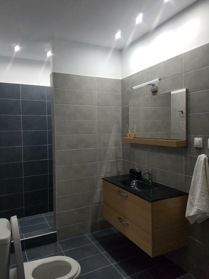 Trikala Easy Living B1 Kai B2公寓 外观 照片